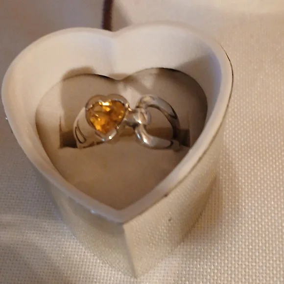 Heart-Shaped 925 Silver Size 7 Citrine Ring - Picture 2 of 7